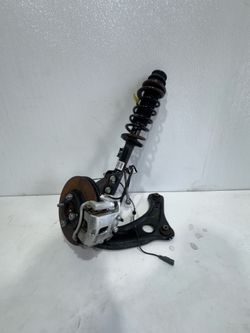 (1066) 20-25 Nissan Versa Right Front Knee Assembly Suspension 2020 2021 2022 2023 2024 2025