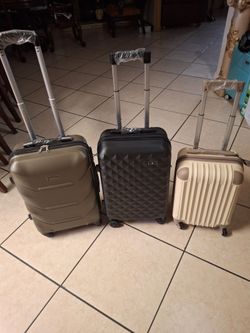3 TRAVEL LUGGAGE  25 EACH.