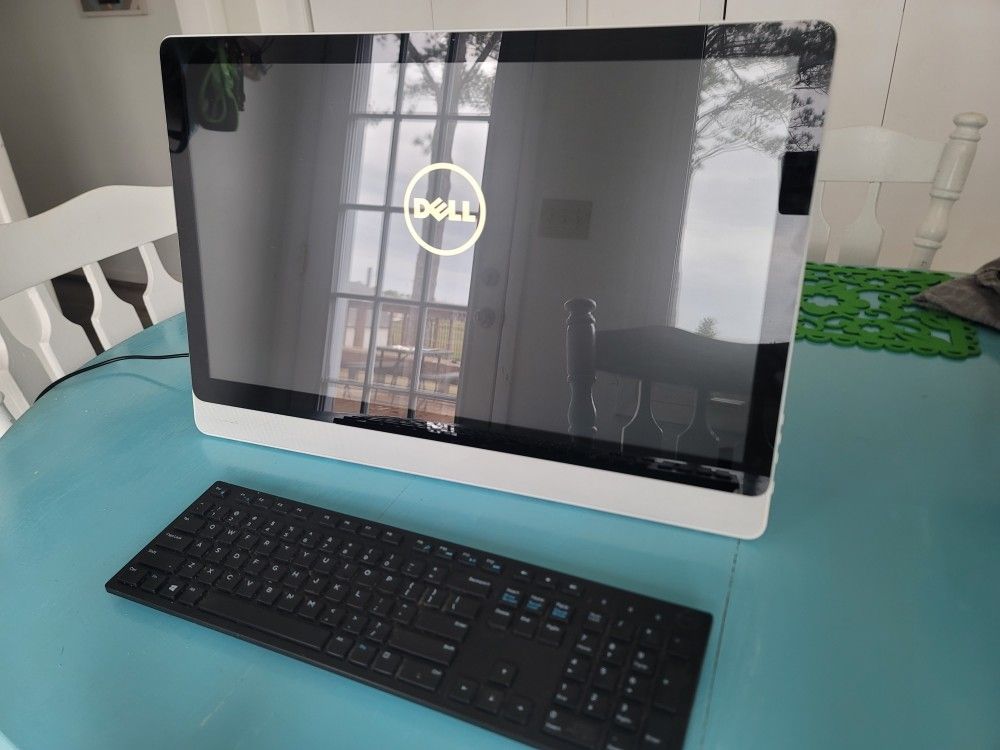 Dell Inspiron 24-3455 All-in-One Desktop PC - 23.8" FHD Touchscreen, AMD A8, 8GB RAM
