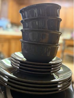 Dishes set for 4