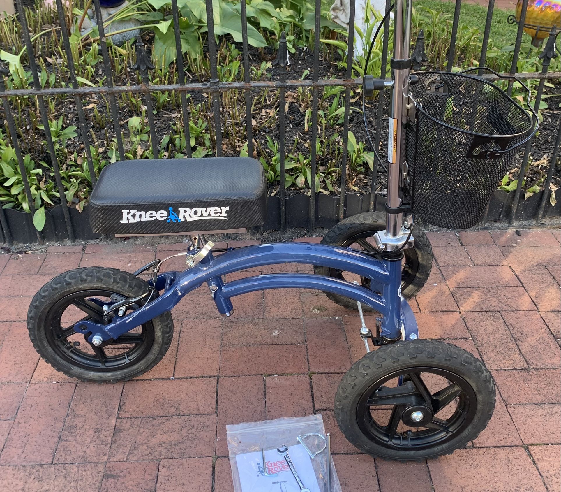 KneeRover All Terrain Knee Walker Knee Scooter, Blue model KR-01 ins Users manual kit included New Features Specifications • Color: Blue • Product W