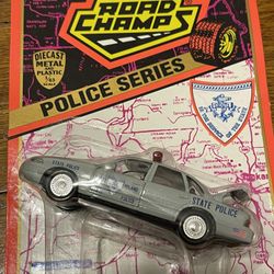 ROAD CHAMPS (6430-16) RHODE ISLAND PATROL CAR 1:43 SCALE DIECAST METAL MODEL