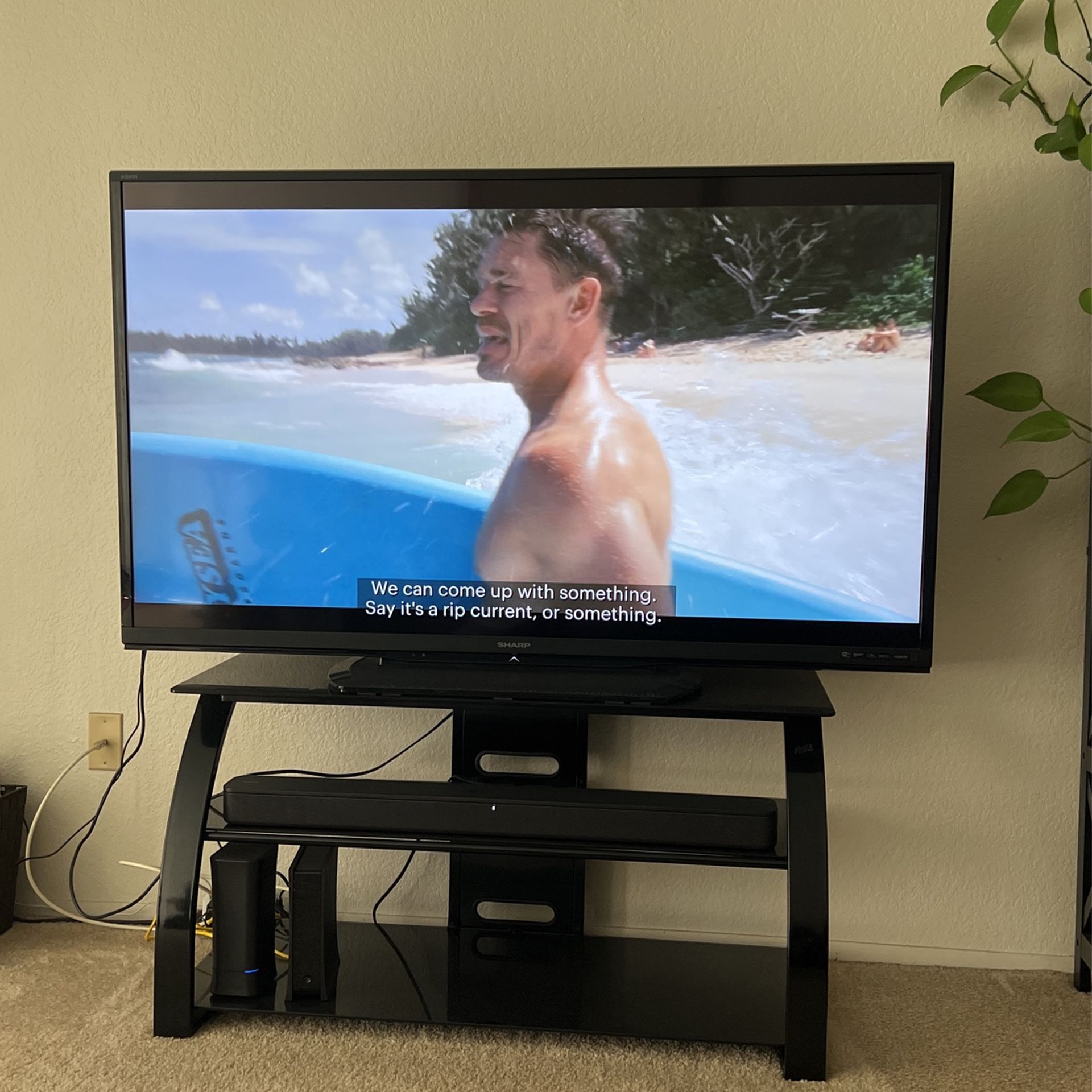 Sharp Aquos 60 inch smart tv lc 60le640u
