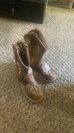 Shyanne Girls' Little Lasy Floral Embroidered Western Boots