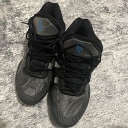 Nike shoes 