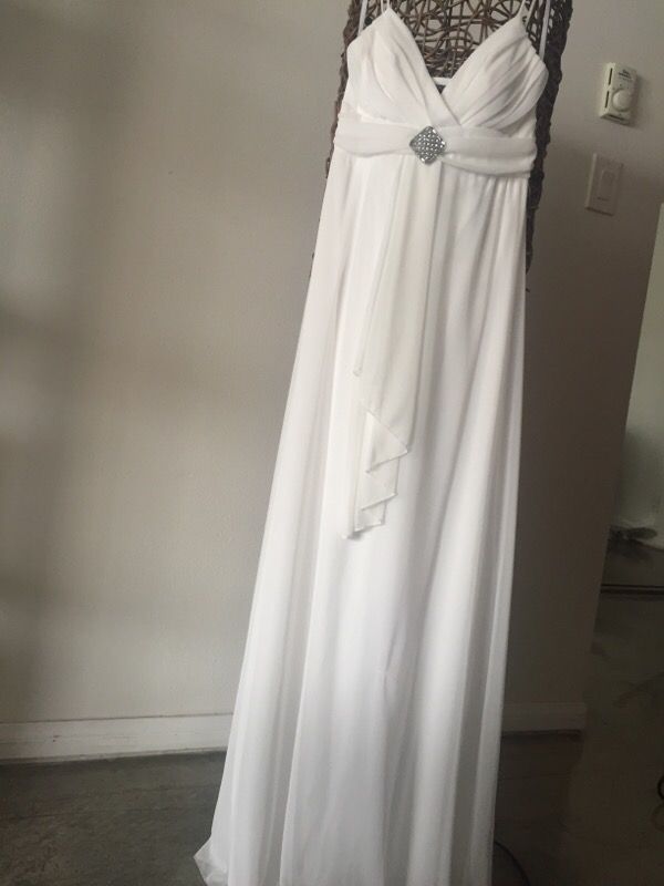 Wedding dress/evening gown white size 4/6