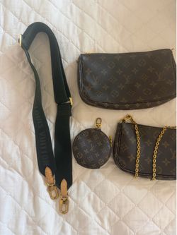 Louis Vuitton multi pochette (accessories only)