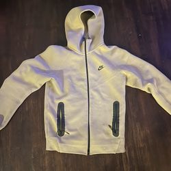 Nike Tech Adult Small