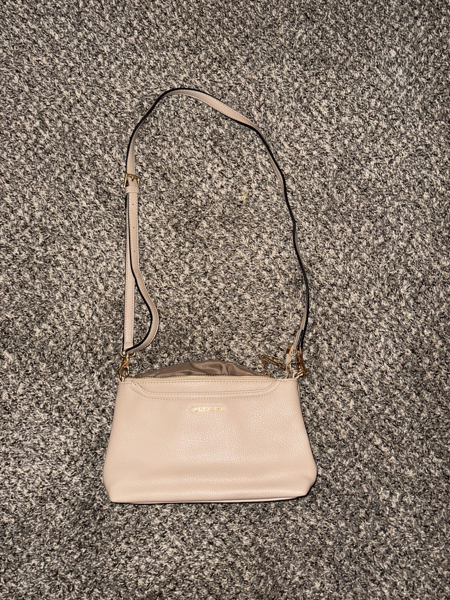 Two Purses Tan & White