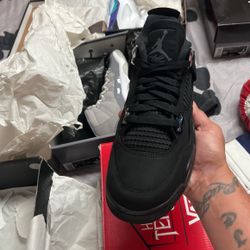 Air Jordan 4