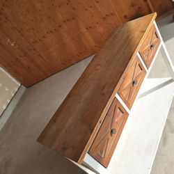 Kitchen Table $140 FIRM 