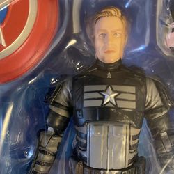 New Unopened Box-Marvel Avengers Gamer Verse Captain America, Stealth Action Figure