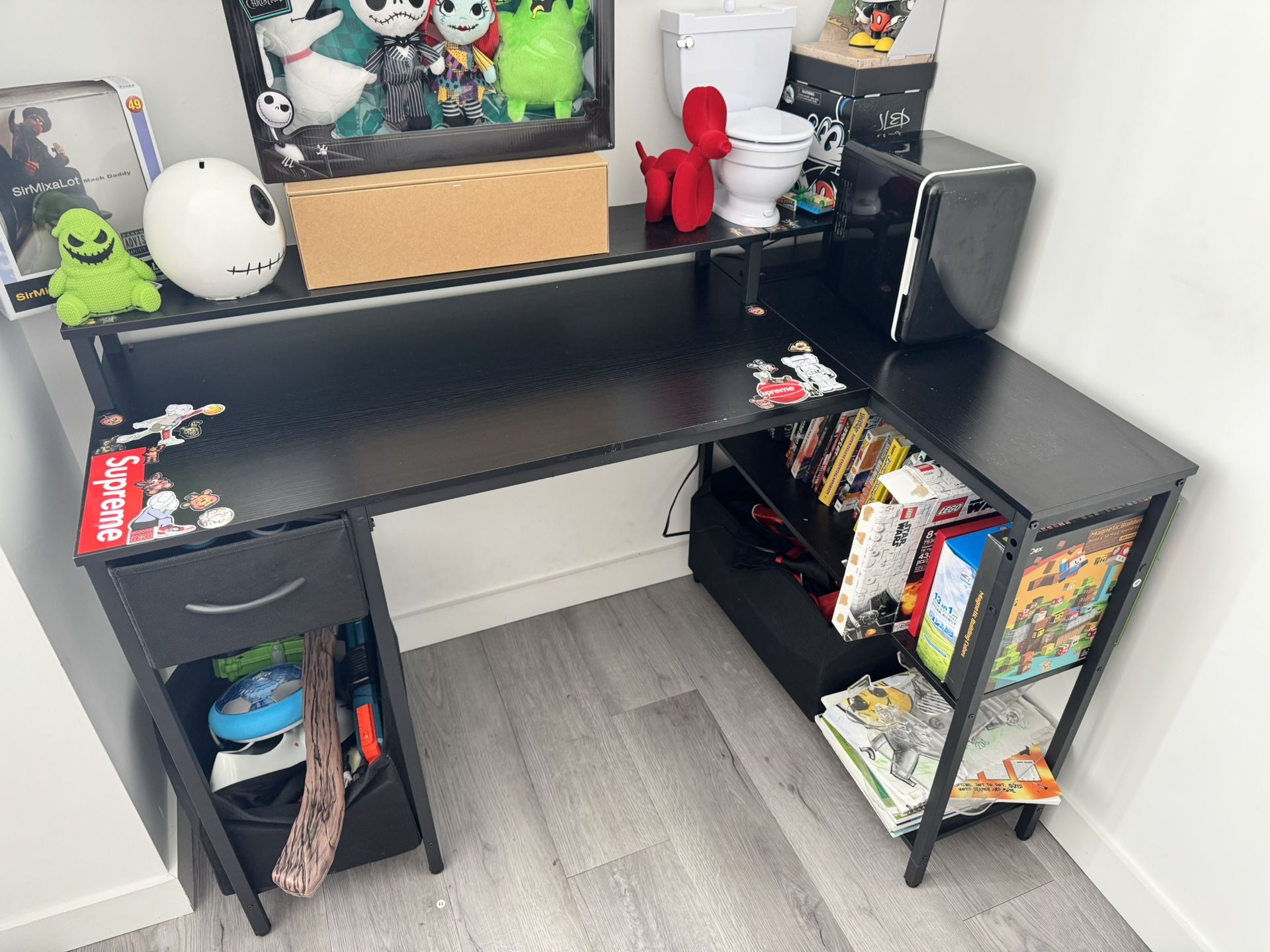 Desk