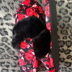 Victoria's Secret Black and Red Floral Slippers Size L (9/10)