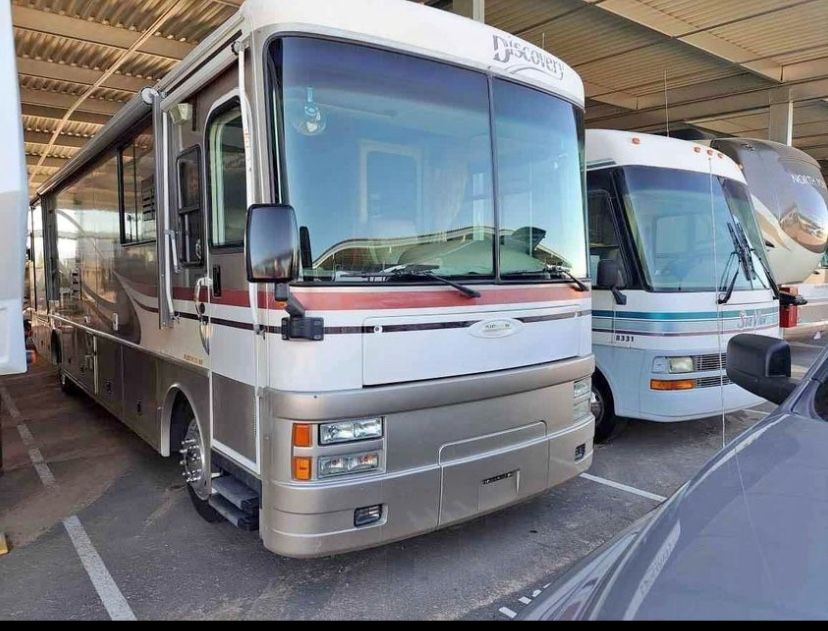 2000 Fleetwood Discovery