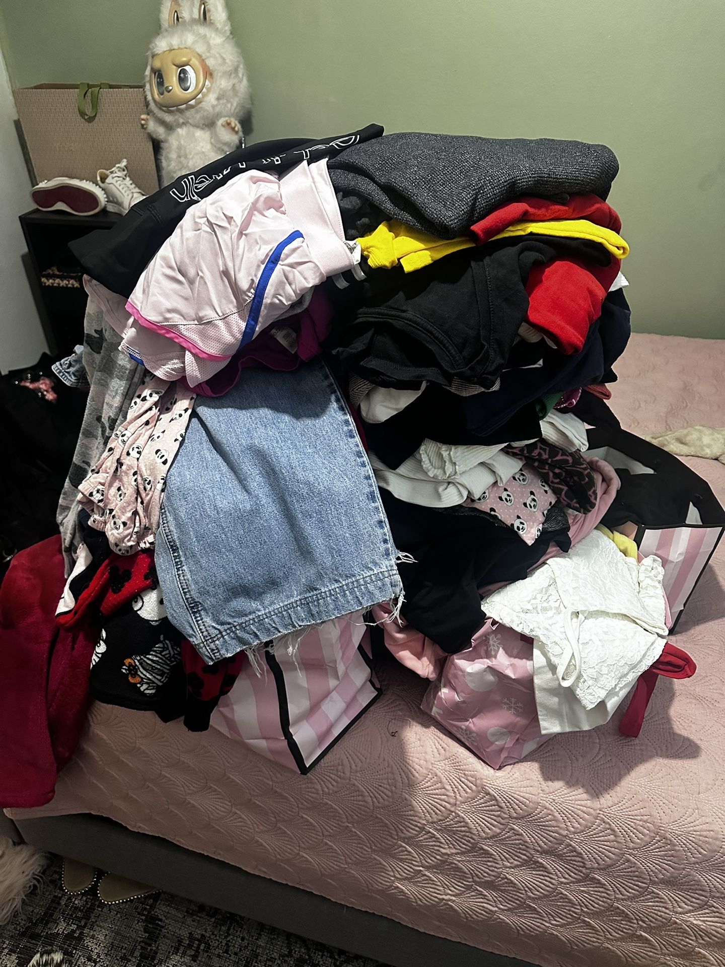 A Huge Bundle Of Clothes New And Used