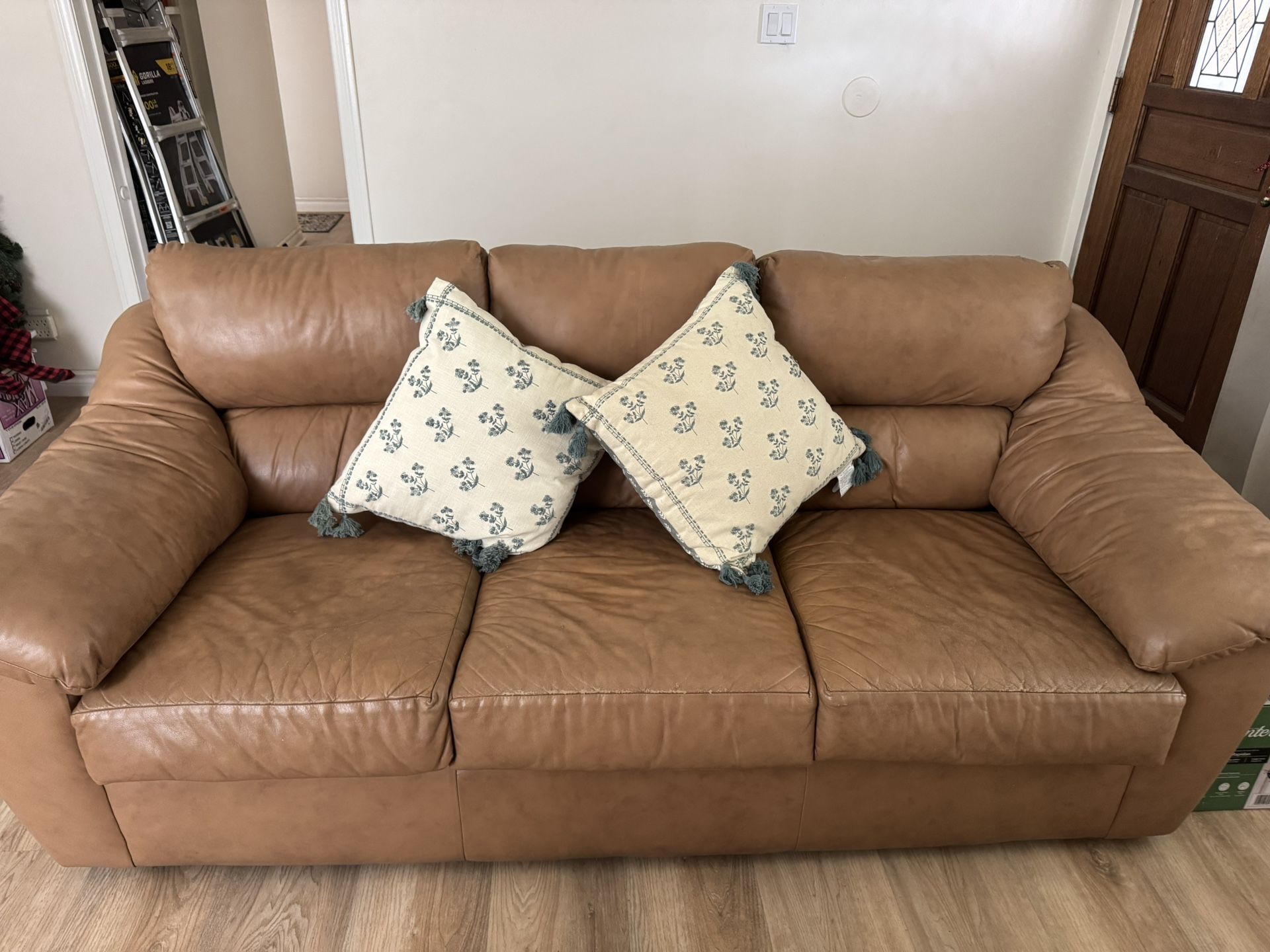Couch / Sofa