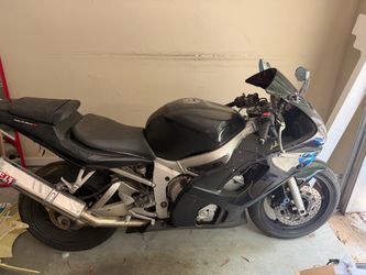 2001 Yamaha YZF-R6 Motorcycle