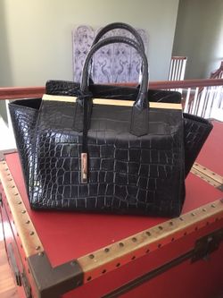 INNUE Handbag Black 💯 Leather embossed croc Gold tone satchel
