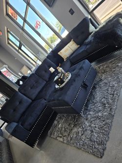 ✨️ Sectionals, 2pc Sofas ✨️ Furniture Queen Bedrooms, Dining Avail
