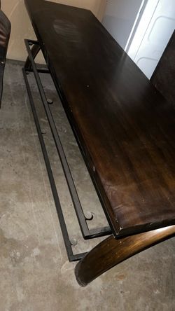 Tv stand