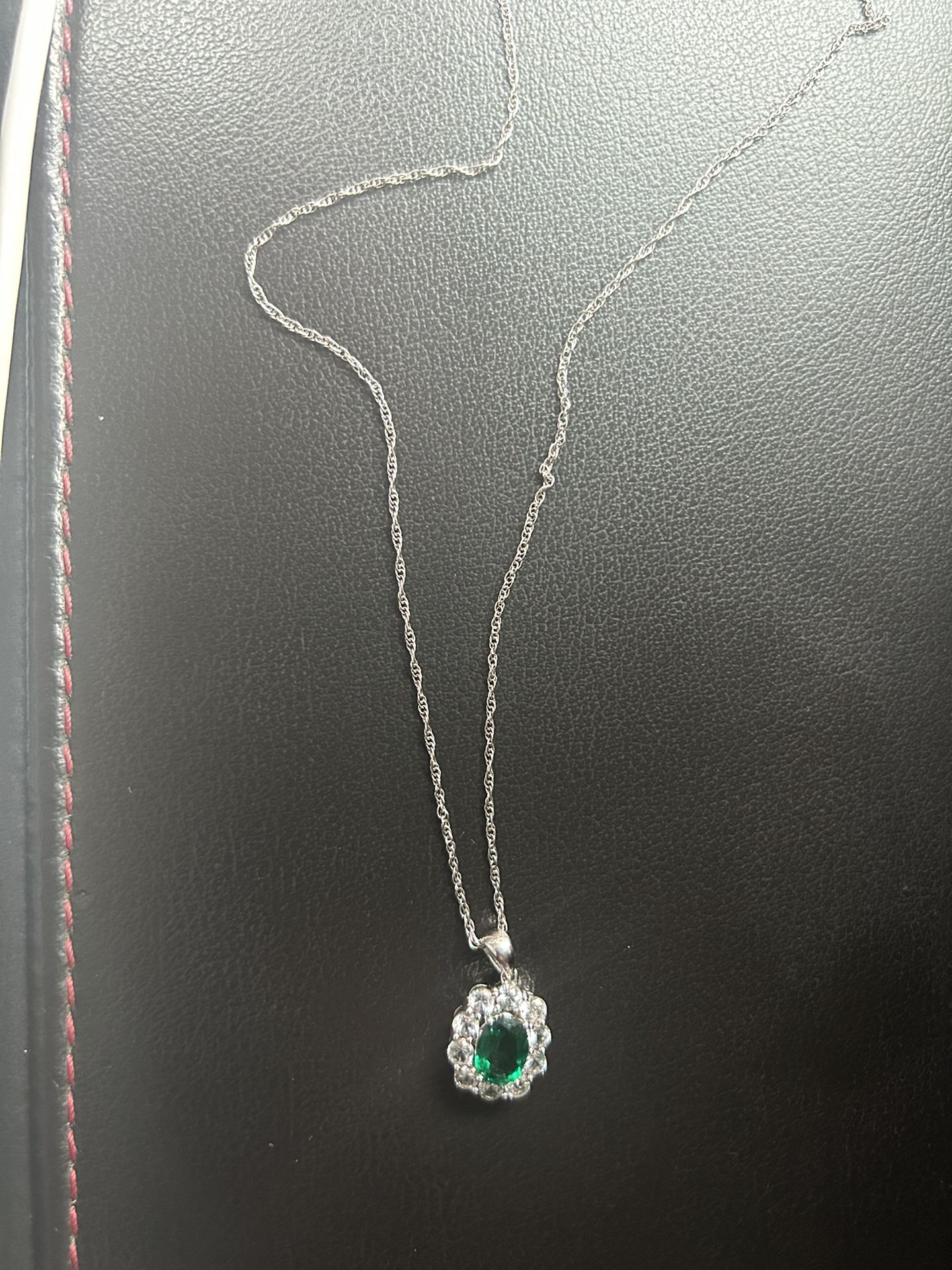 Emerald And Sapphire White Gold Chain 