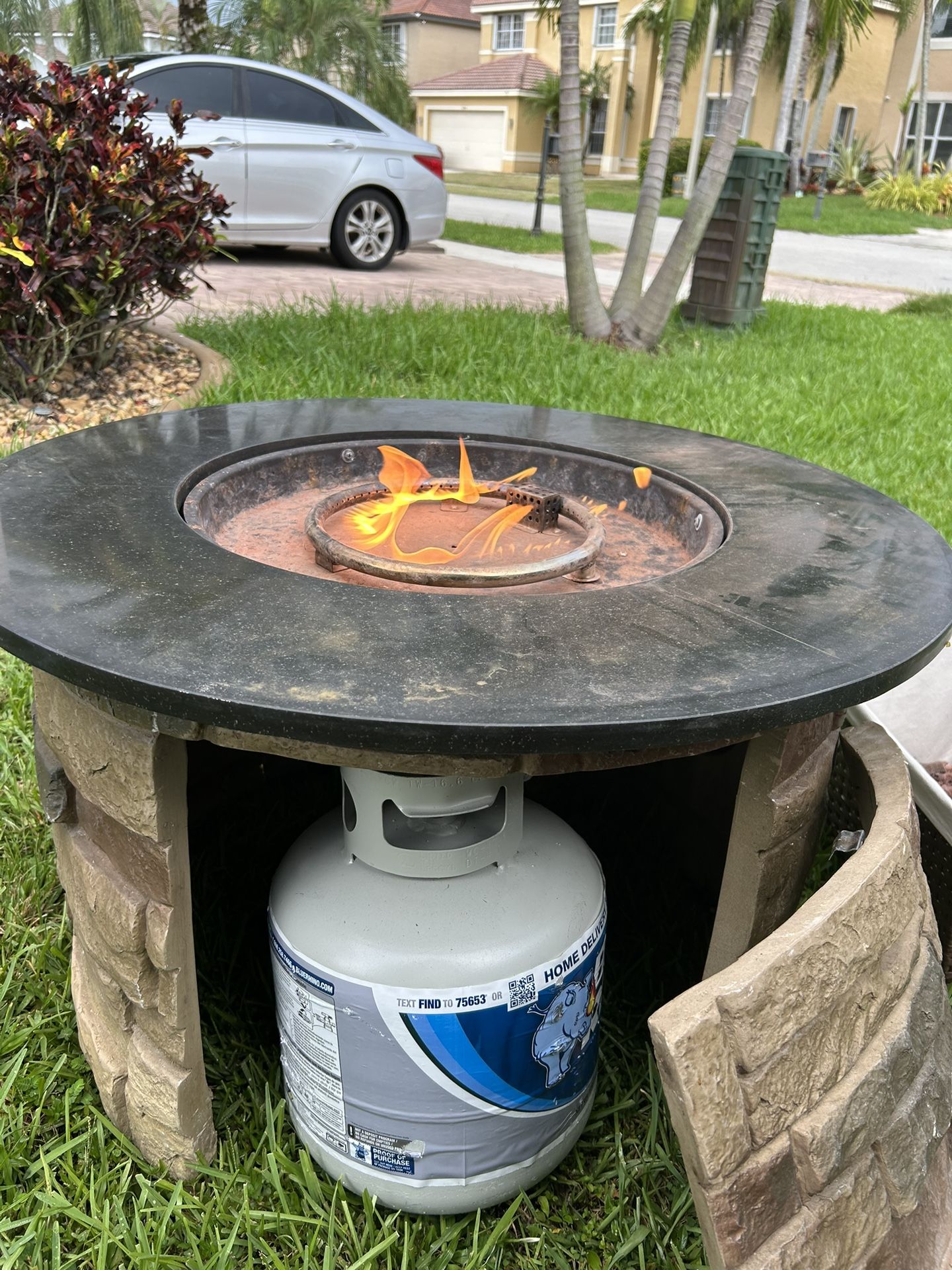 Backyard Propane Fire Pit With Cover And Lava Rocks
