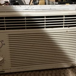 Kenmore 5200 BTU Window Air Conditioner