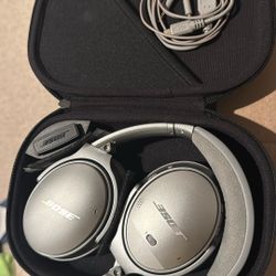 Bose Quiet Comfort Noise Canceling Headphones 