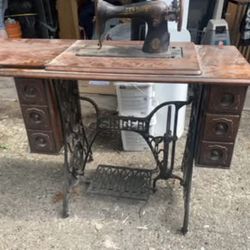 Vintage Singer Treadle Sewing Machine with Cabinet