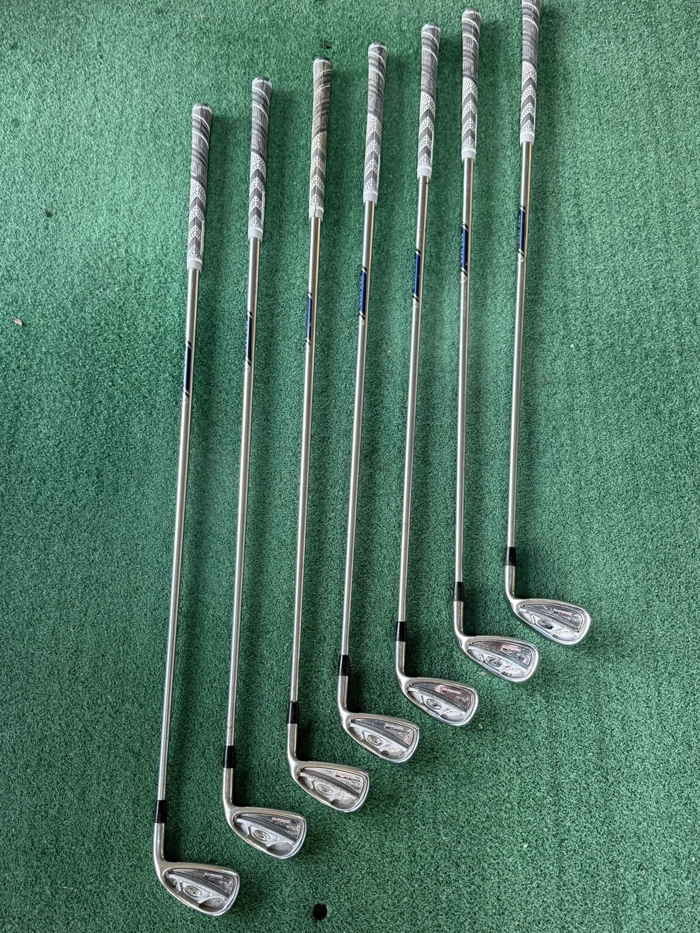 Cobra Carbon CB Irons 4-PW Rifle Shafts 6.0 Used
