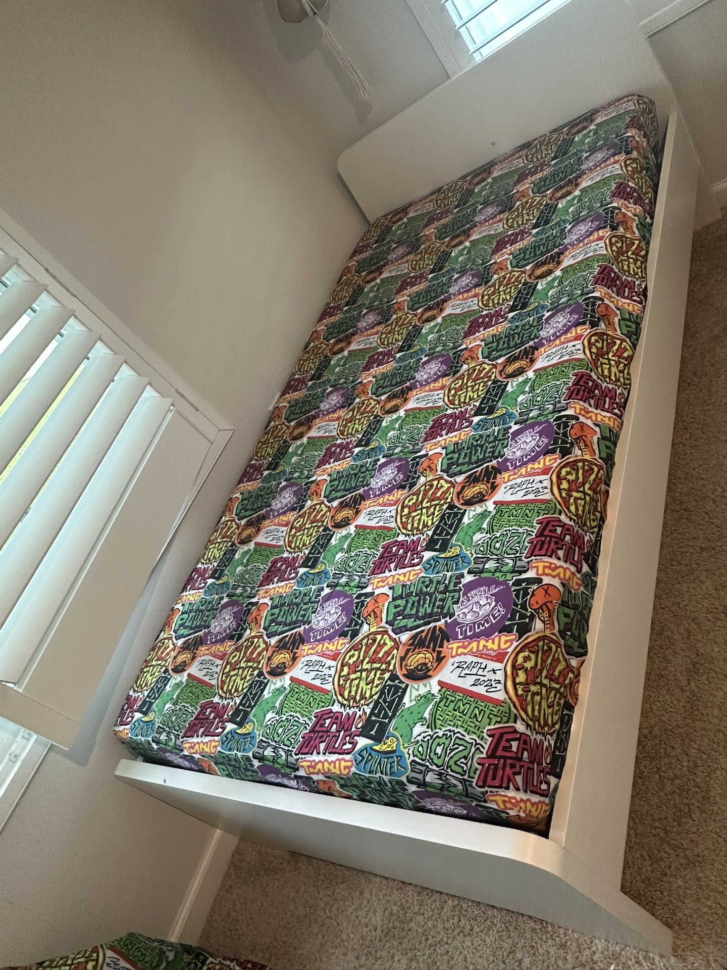 Kids Bed 120 OBO Need It Gone