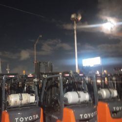 FORKLIFT TOYOTA 5000# TRIPLE MÁST