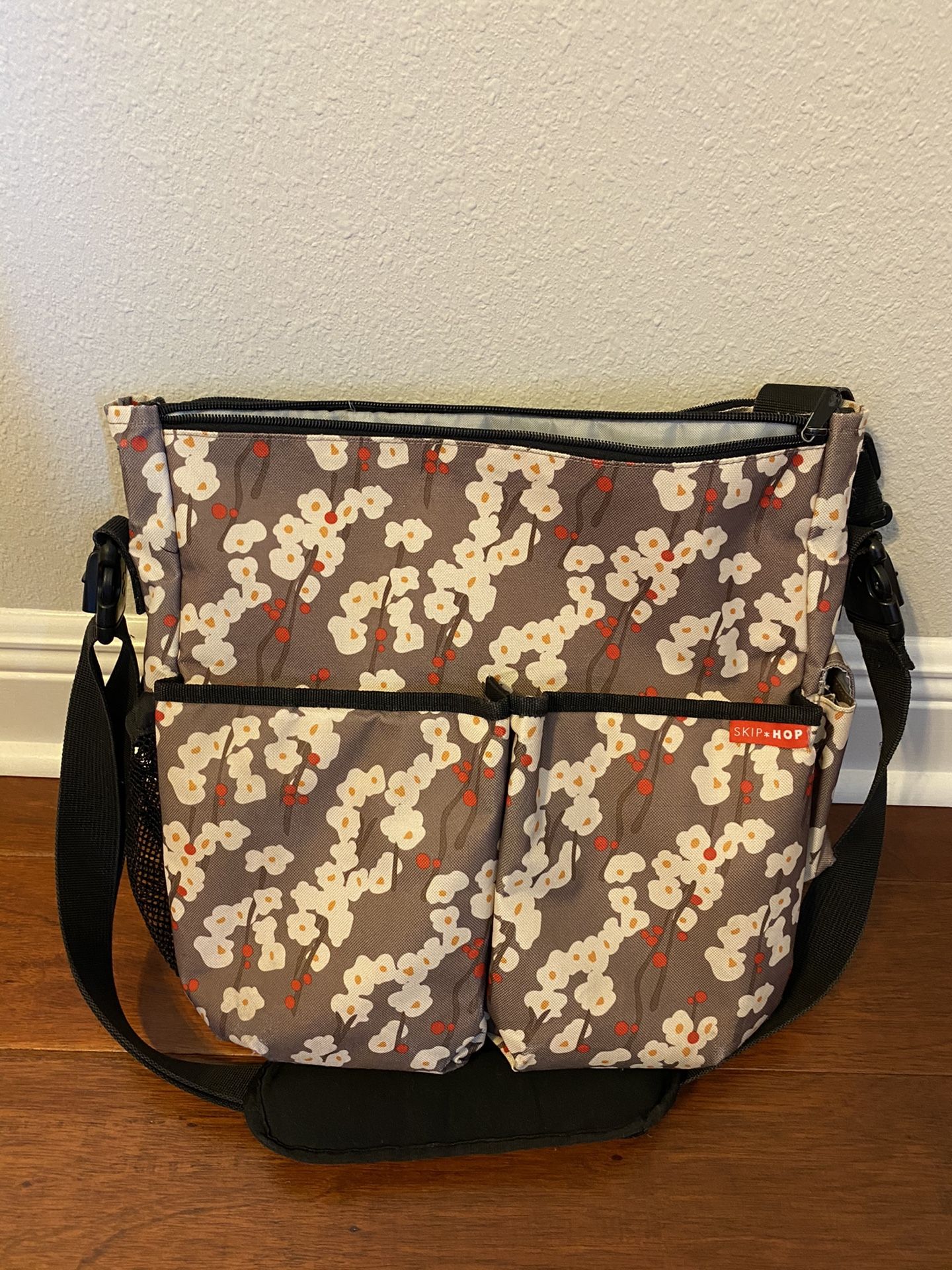 Skip hop Diaper Bag