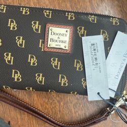Dooney And Bourke Wallet new