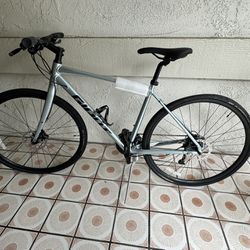 Bicycle - Never Used - 2020 Giant Escape