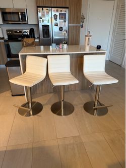 White barstools