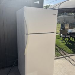 refrigerator 