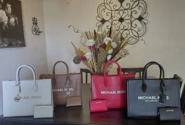 Michael Kors totes/matching wallets