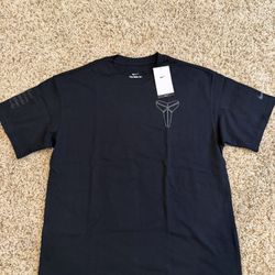 Kobe T-shirt size M