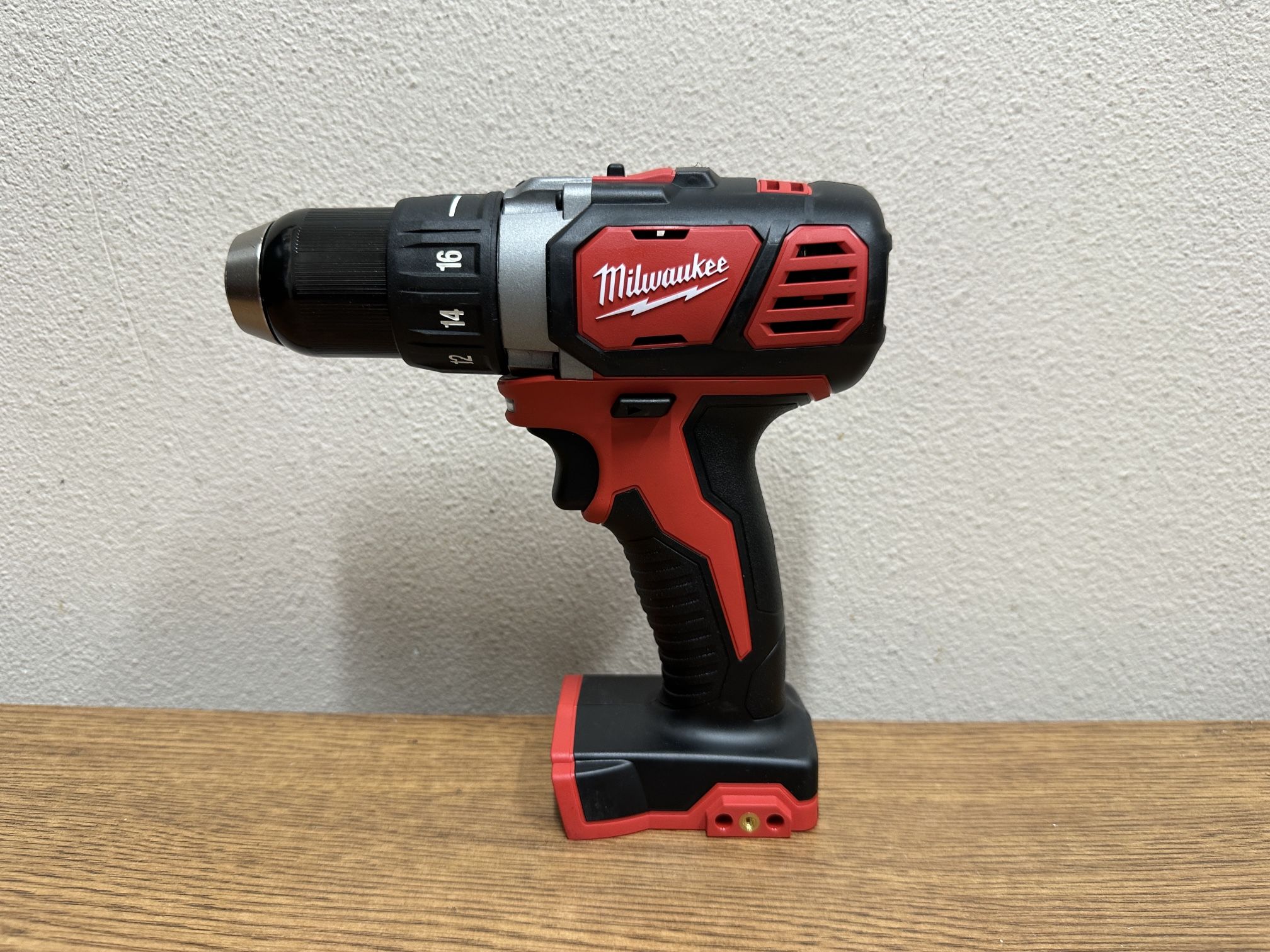 Milwaukee 2606-20 M18 18V Lithium-Ion Cordless 1/2 in. Drill Driver (Tool-Only)