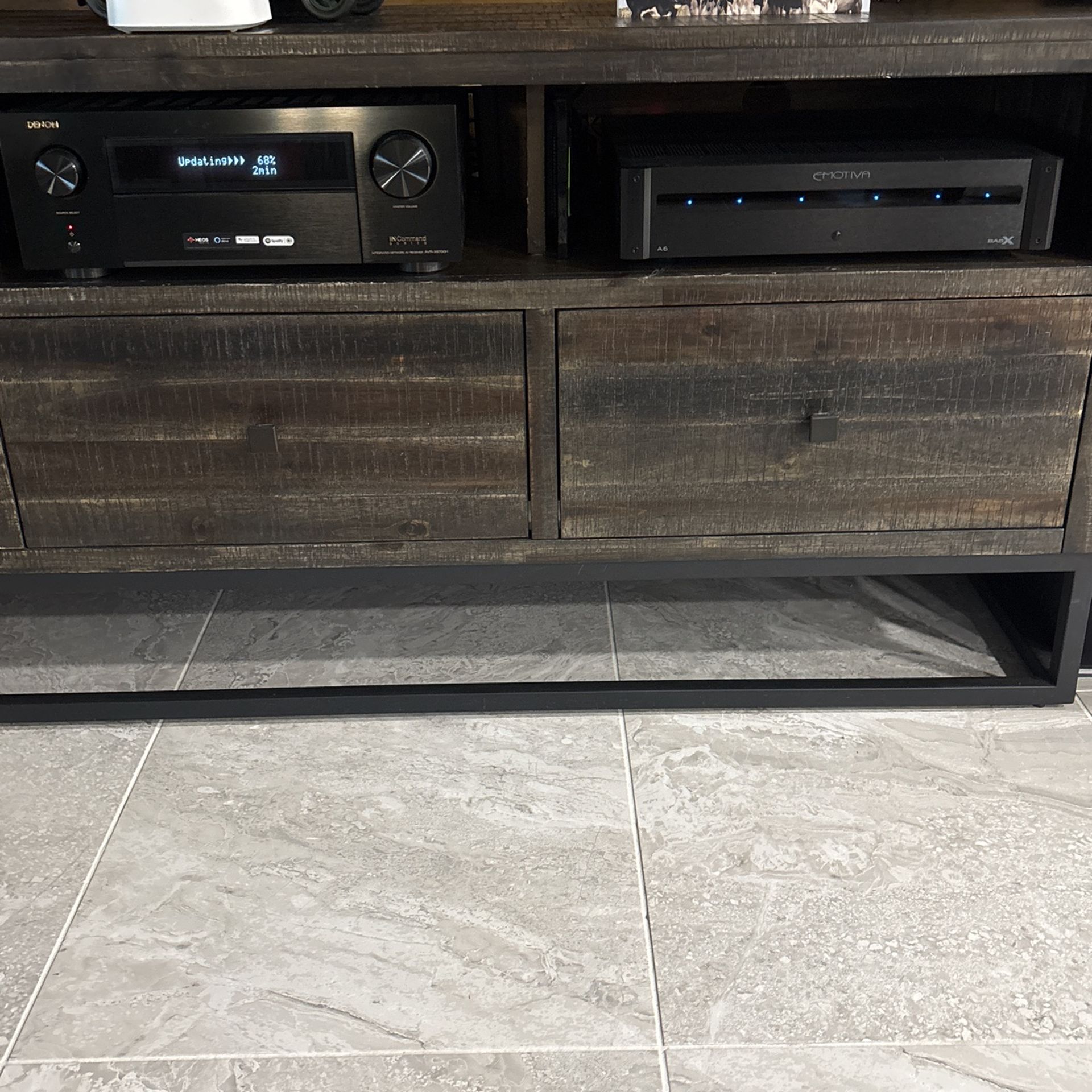 Home Theater System With Klipsch Speakers