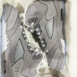 Jordan Retro 5 -  Wolf Grey