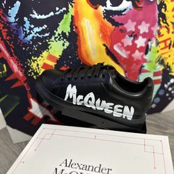 Alexander McQueen Oversized Graffiti Black White size 11