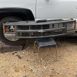 Chevy Suburban Grill