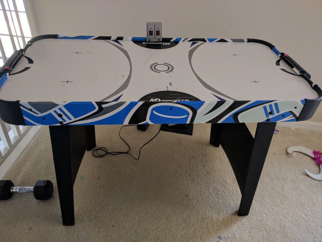 MD sports air hockey table ( missing pucks and pushers)