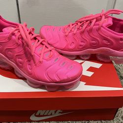 Women’s Nike Vapormax Plus Hot pink Shoes