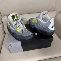 Size 8 - Jordan 4 Retro SE Mid Neon 95 Preowned CT5343-007