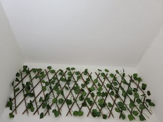 Retractable Trellis Fence w/Artificial Vines, Wooden Hedge Expandable