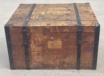 Antique 1925 Royal Mail Steam Packet Co. Steamer Trunk Hamburg New York